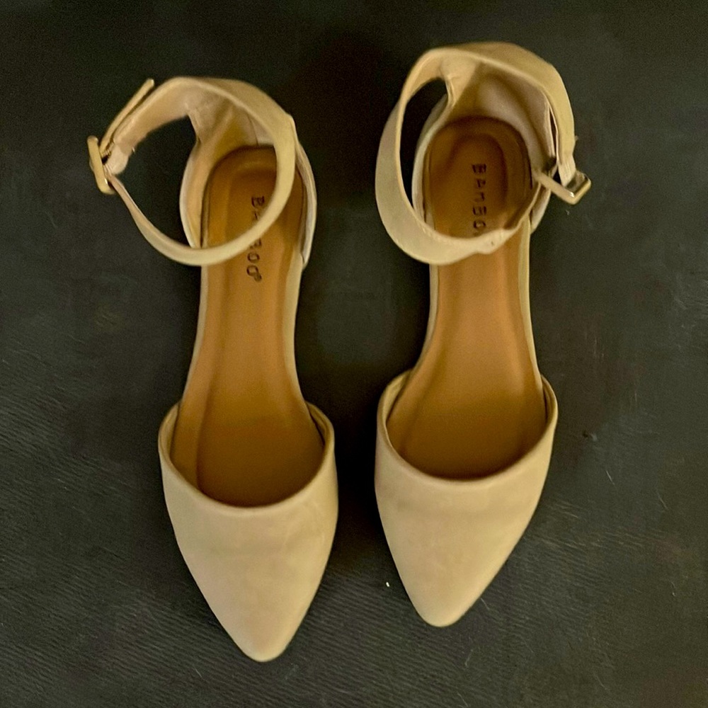 Ankle strap shoes